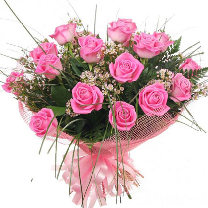 Ziedi: Rozā rožu pušķis